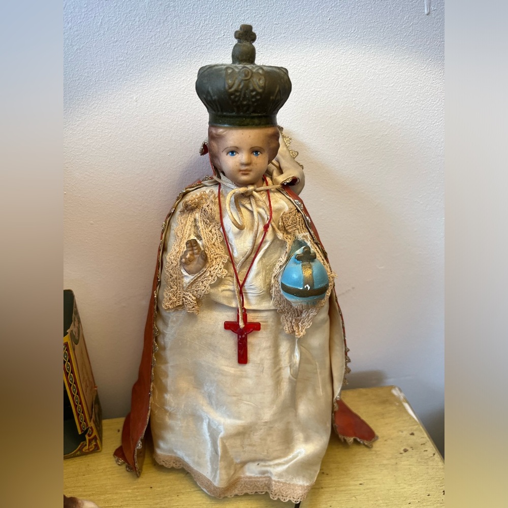 Vintage 12” Infant Of Prague Jesus Catholic statue figure beautiful face